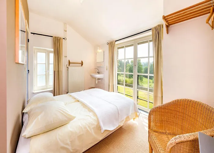 De Appelgaard Voeren Estate Hébergement de vacances